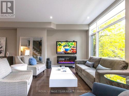 110 Greenfield Avenue, Ottawa, ON 