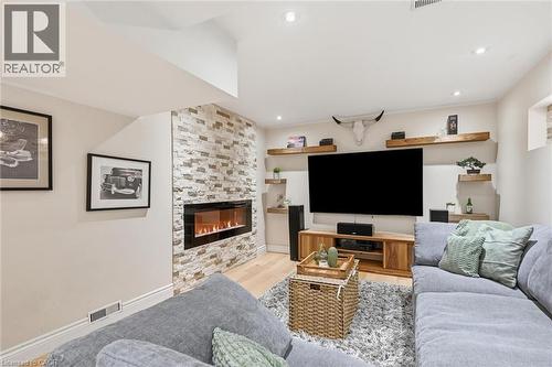 5474 Schueller Crescent, Burlington, ON 