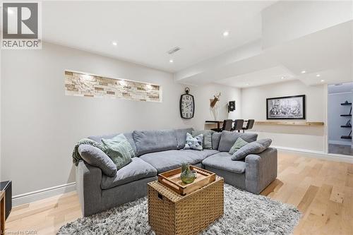 5474 Schueller Crescent, Burlington, ON 
