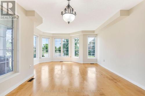 2204 GRAND OAK TRAIL , Oakville, Ontario L6M 4S6 4