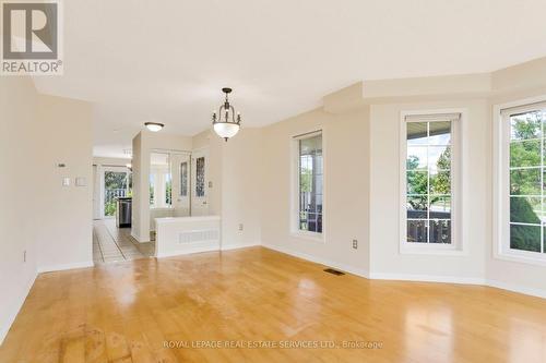 2204 GRAND OAK TRAIL , Oakville, Ontario L6M 4S6 5
