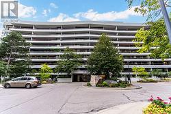 202 - 80 QUEBEC AVENUE  Toronto, ON M6P 4B7
