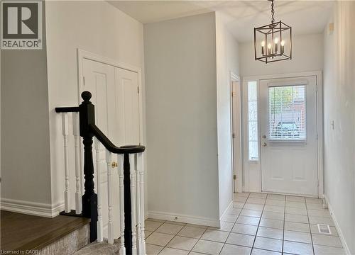 5325 APPLEGARTH Drive , Burlington, Ontario L7L 6V3 4