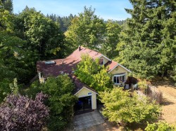 1185 5th St  Courtenay, BC V9N 1L7