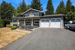 800 Alvarado Terr Saanich, BC V8Y 1G4