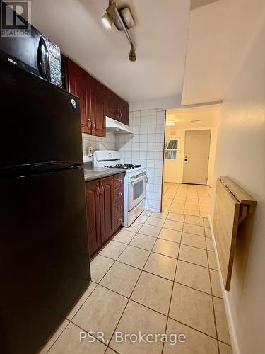 LOWER - 191 COXWELL AVENUE , Toronto, Ontario M4L 3B4 4