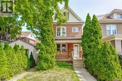 11 ELM Street  Hamilton, ON L8M 1Y2