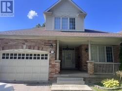 2518 RUGBY ROAD Mississauga, ON L5B 1T2