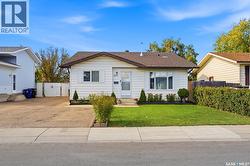 403 Sherry CRESCENT  Saskatoon, SK S7M 5R9