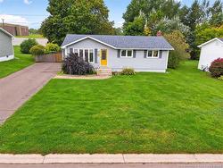 27 Alphonse ST  Shediac, NB E4P 1C9