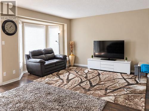 2 - 525 OAKVALE DRIVE , Waterloo, Ontario N2T 2G8 5