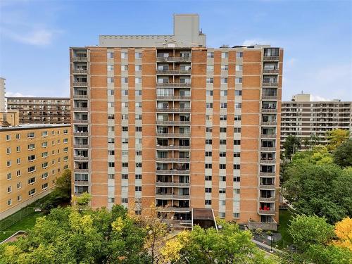 1204 230 Roslyn Road  Winnipeg, MB R3L 0H1