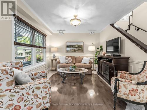 LR - could be set as Dining room off kitchen - 1259 Nathaniel Crescent, Burlington, ON 