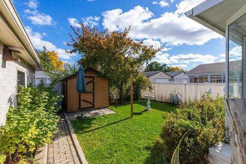 517 Weedon St, Winnipeg, MB 