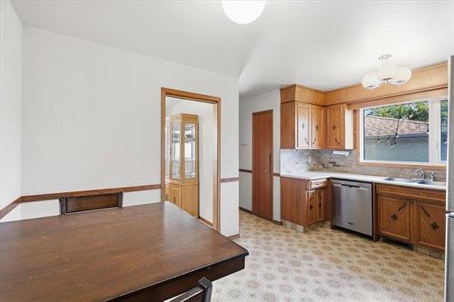 517 Weedon St, Winnipeg, MB 