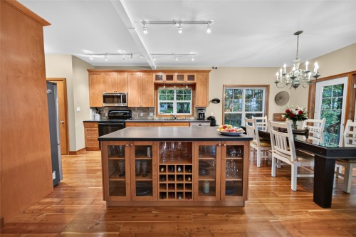 7250 Lloyd Road, Jaffray, BC 