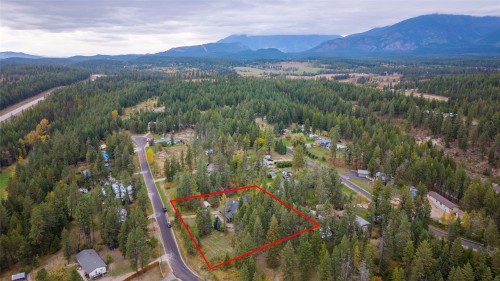 7250 Lloyd Road, Jaffray, BC 