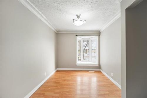 963 Centennial St, Winnipeg, MB 