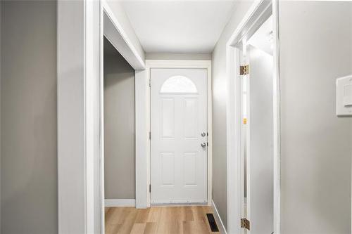 963 Centennial St, Winnipeg, MB 
