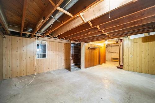 963 Centennial St, Winnipeg, MB 