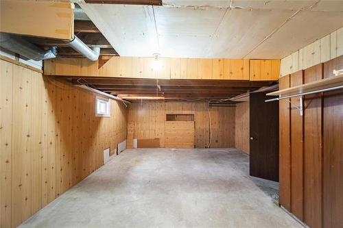 963 Centennial St, Winnipeg, MB 