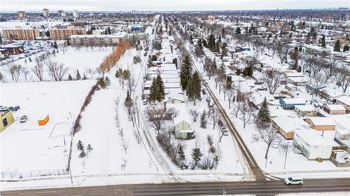 963 Centennial St, Winnipeg, MB 