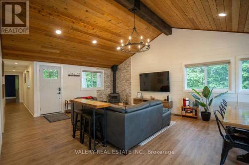 572 MALLARD CIRCLE , Selwyn, Ontario K0L 1T0 3