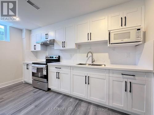 LOWER - 1 KENNETH ROSS BEND , East Gwillimbury, Ontario L9N 0T7