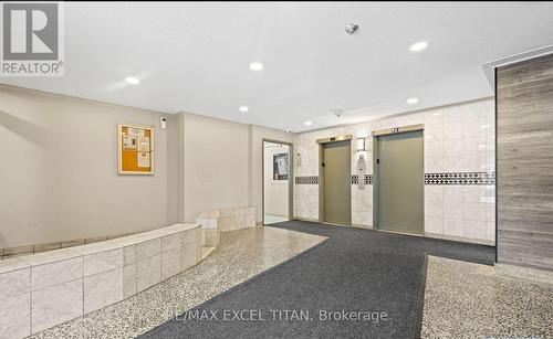 204 - 2255 WESTON ROAD , Toronto, Ontario M9N 1Y5 2