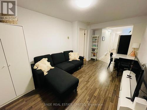 5 - 296 RUNNYMEDE ROAD , Toronto, Ontario M6S 2Y6 3