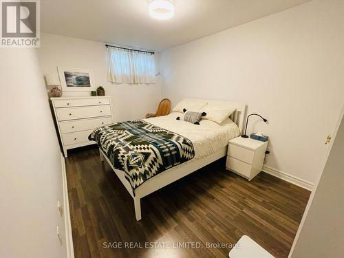 5 - 296 RUNNYMEDE ROAD , Toronto, Ontario M6S 2Y6 4