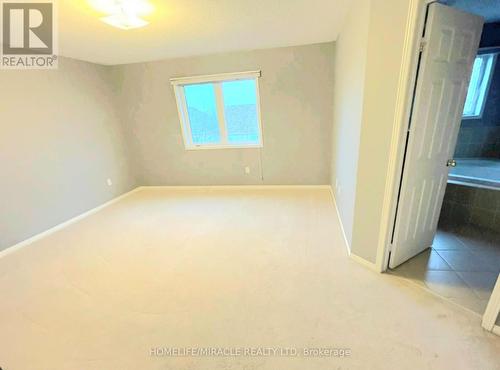 857 TAGGART CRESCENT , Oshawa, Ontario L1K 0E6 4