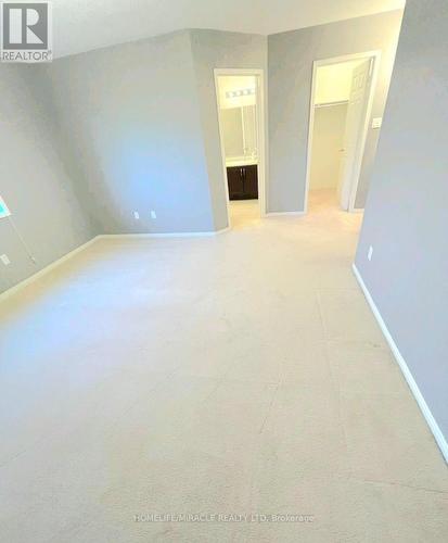 857 TAGGART CRESCENT , Oshawa, Ontario L1K 0E6 5