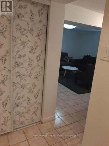 B2 - 34 PENHURST AVENUE , Toronto, Ontario M8Y 3A9 3