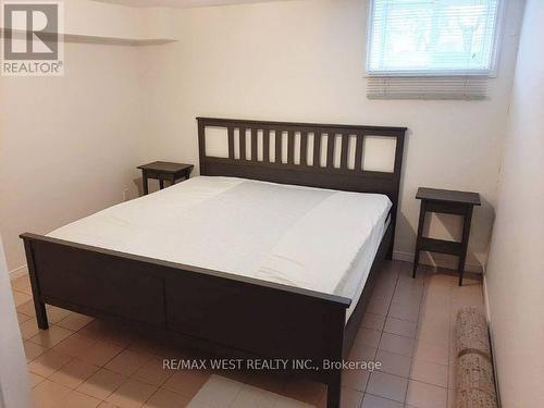 B2 - 34 PENHURST AVENUE , Toronto, Ontario M8Y 3A9 4