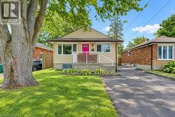 174 GLEN Road  Kitchener, ON N2M 3G2
