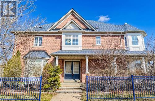 2 OGLEVIE DRIVE , Whitby, Ontario L1R 2Y4 2