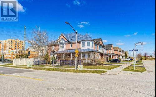 2 OGLEVIE DRIVE , Whitby, Ontario L1R 2Y4 3