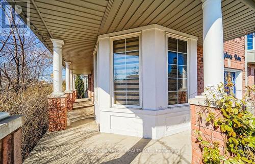 2 OGLEVIE DRIVE , Whitby, Ontario L1R 2Y4 4