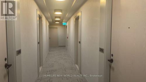 3212 - 28 INTERCHANGE WAY , Vaughan, Ontario L4K 5Z7 2