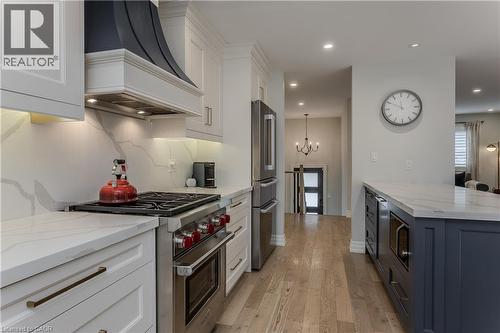 2193 Lancaster Crescent, Burlington, ON 