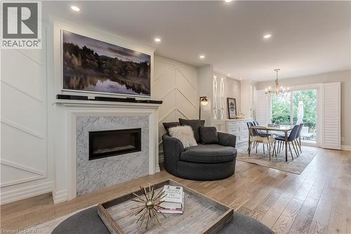 2193 Lancaster Crescent, Burlington, ON 