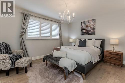 2193 Lancaster Crescent, Burlington, ON 