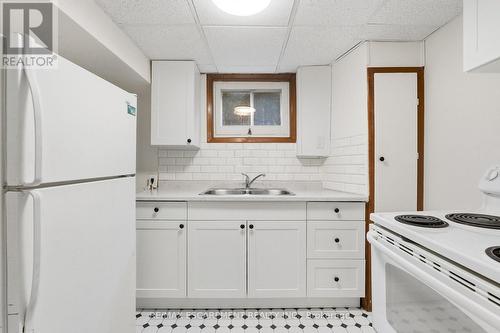 7566 Netherwood Road, Mississauga, ON 