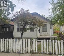 114 N AVENUE S  Saskatoon, SK S7M 2M7