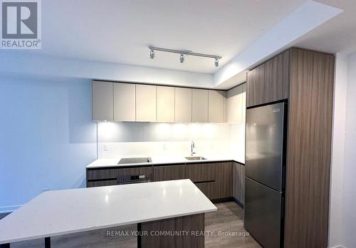 A328 - 7950 BATHURST STREET , Vaughan, Ontario L4J 0L4 3