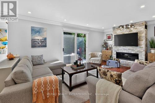 Family Room, Fireplace, Walkout To Deck/Yard - 1634 Tipperary Court, Mississauga, ON 