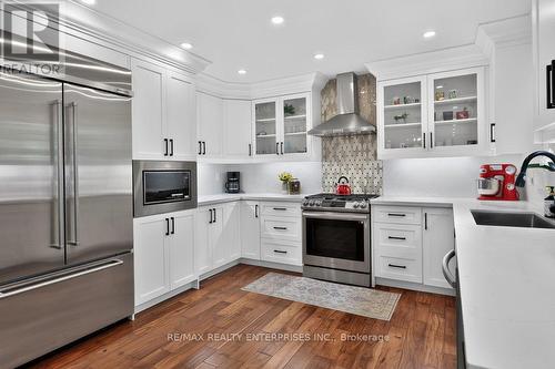 Quartz Counters, Accented Glass Cabinets - 1634 Tipperary Court, Mississauga, ON 