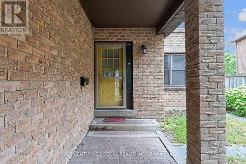 28 ECCLESFIELD DRIVE , Toronto, Ontario M1W 3J6 2