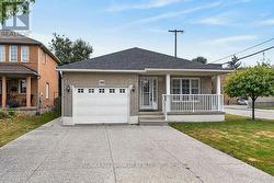 166 TOBY CRESCENT  Hamilton, ON L8T 2P2